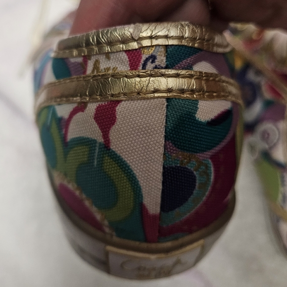 Coach dee multicolored logo gold trim shoes sneakers sz 7.5 - Picture 8 of 10